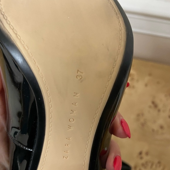 Zara pointed toe pumps, Sz 7 - Picture 5 of 7